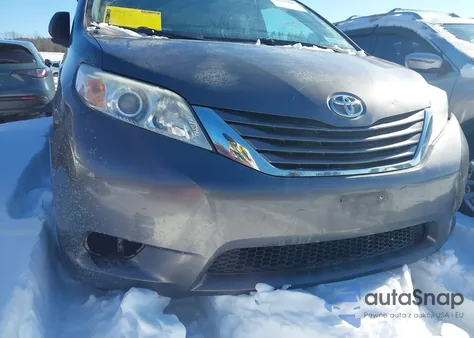 2017 Toyota Sienna Le 8 Passenger из США, поврежденный, VIN 5TDKZ3DC8HS884895